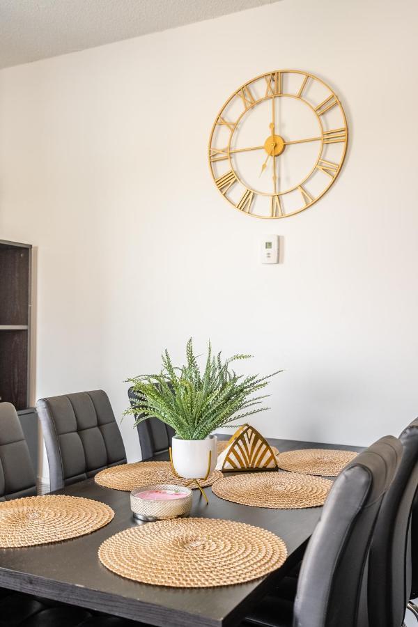 Globalstay Downtown Hamilton Apartments ภายนอก รูปภาพ